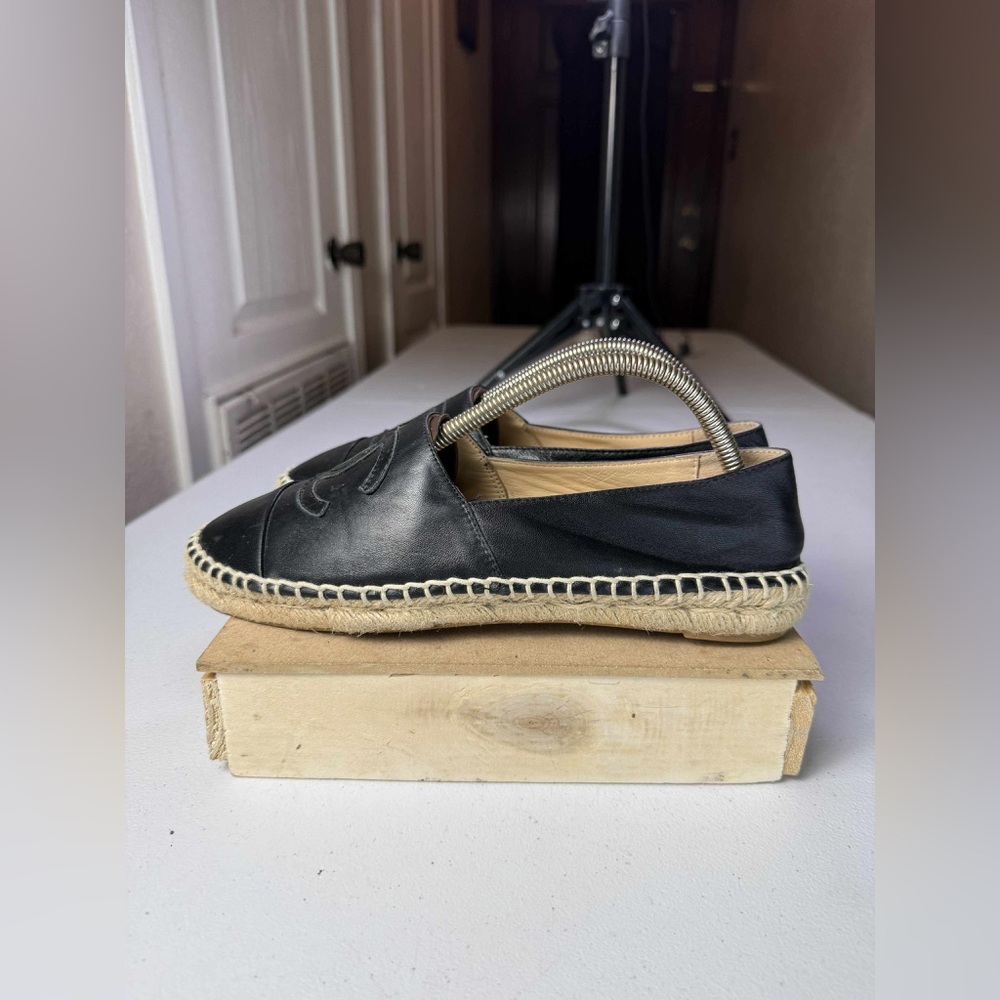 Chanel Lambskin CC Espadrilles Flats Black Sz 41 /US 11 - Picture 14 of 16